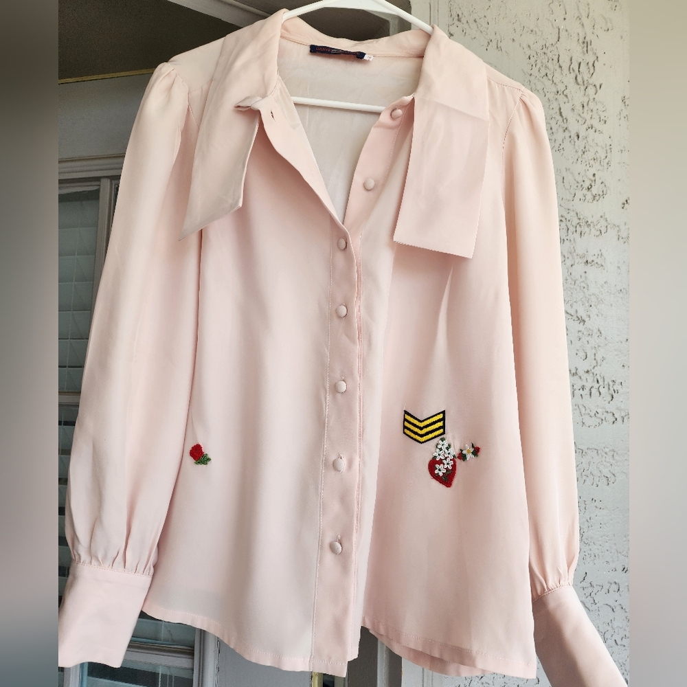 Gorgeous Silk Harvey Faircloth RARE Embroidered Pink Button-Up Blouse